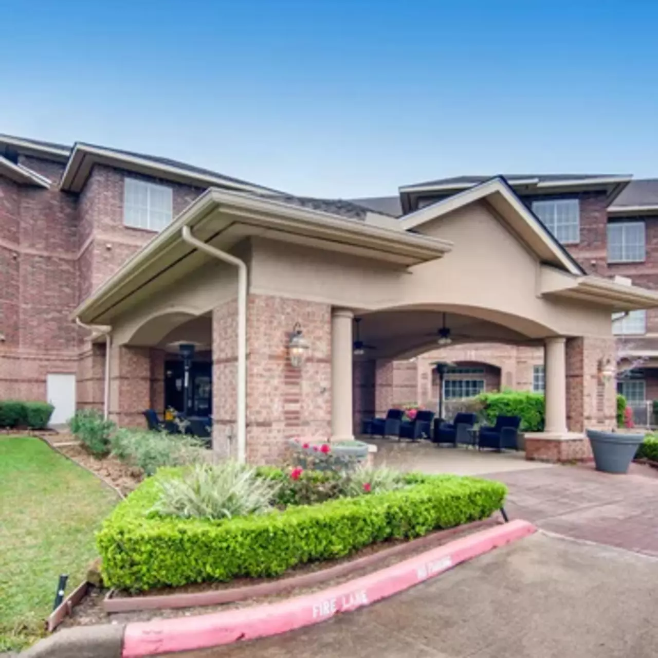 The Auberge at Kingwood | Purple Door | #5689
